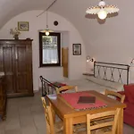 In Mit Kleinem Garten By Interhome Апартаменты